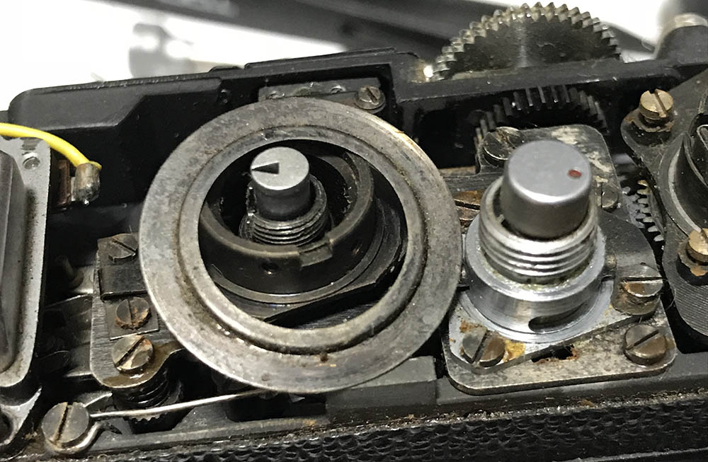 Nikon S2 整備品 Nikon S2の前カバー分解｜フィルムカメラ修理のアクアカメラ