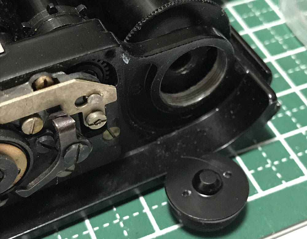 RM　中　剥離 October | 2024 | Richard Haw's Classic Nikon Repair and Review